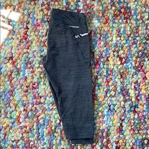 Patagonia cropped leggings with pockets